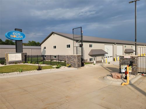 9663 230th Ave, Anamosa, IA, 52205-7804 | Card Image