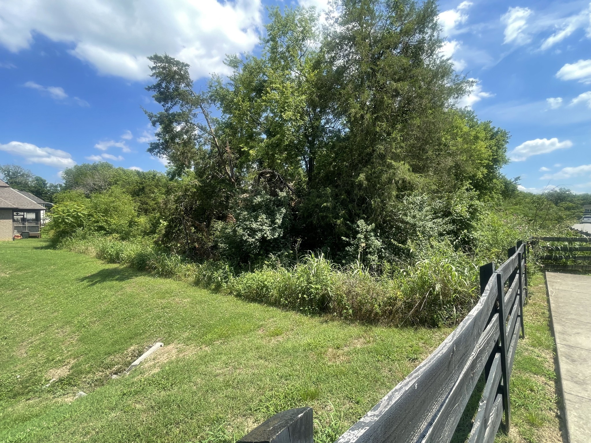 Land in Hendersonville 3