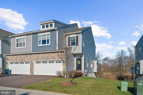 312 Ridgewood Dr, ROYERSFORD, PA, 19468-2891 | Card Image