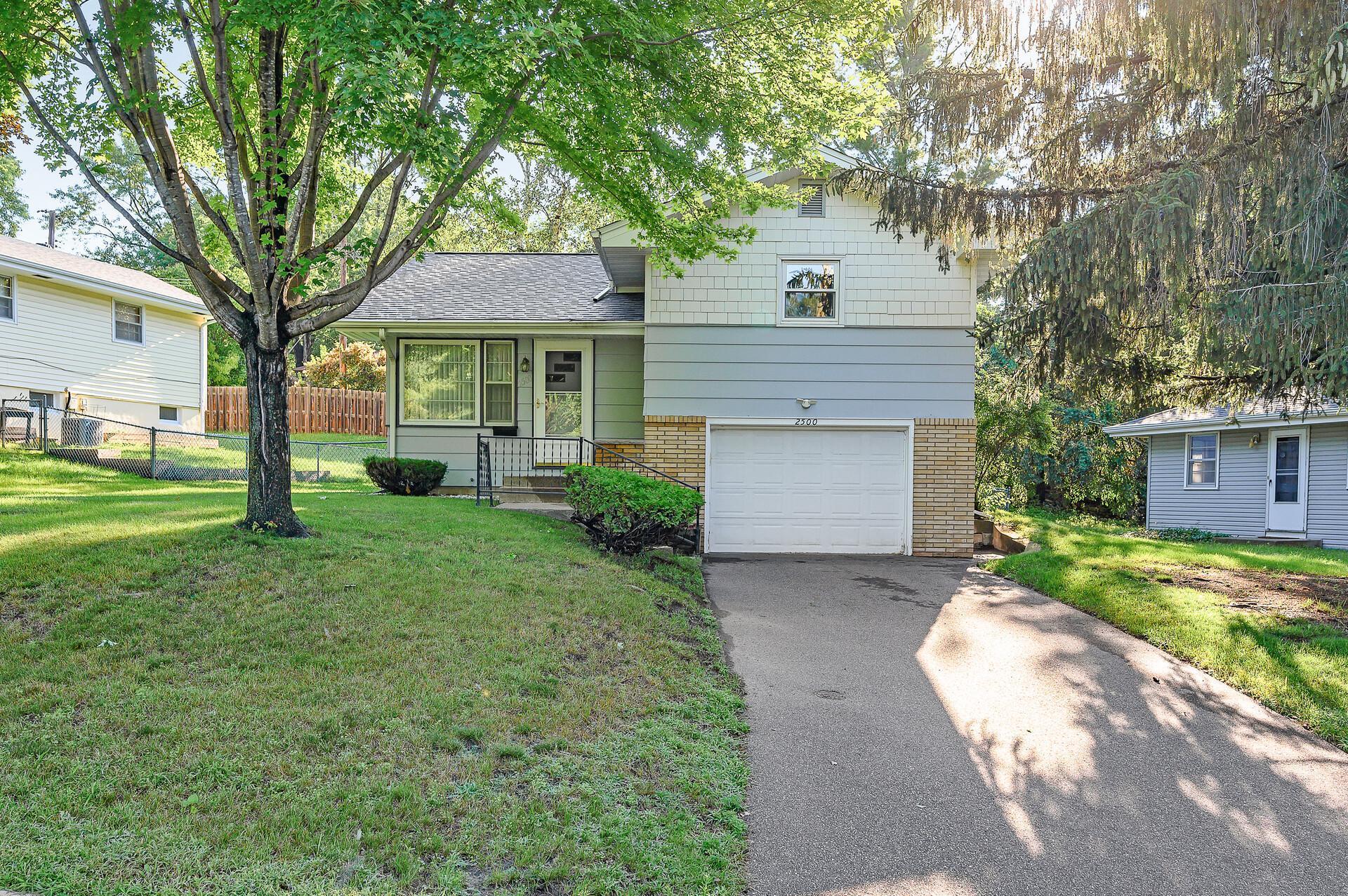 Kewanee Way, Minneapolis, MN 55422