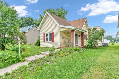710 Binford St, Crawfordsville, IN, 47933-1903 | Card Image