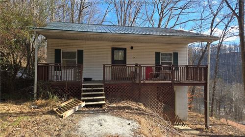 124 Brooke Hill Dr, Charleston, WV, 25311-9642 | Card Image