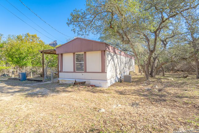 2121 Rolling River Vw, Home with 3 bedrooms, 3 bathrooms and null parking in Spring Branch TX | Image 13