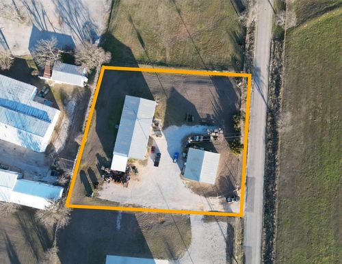 400 Goshen Rd, Springtown, TX, 76082-2640 | Card Image