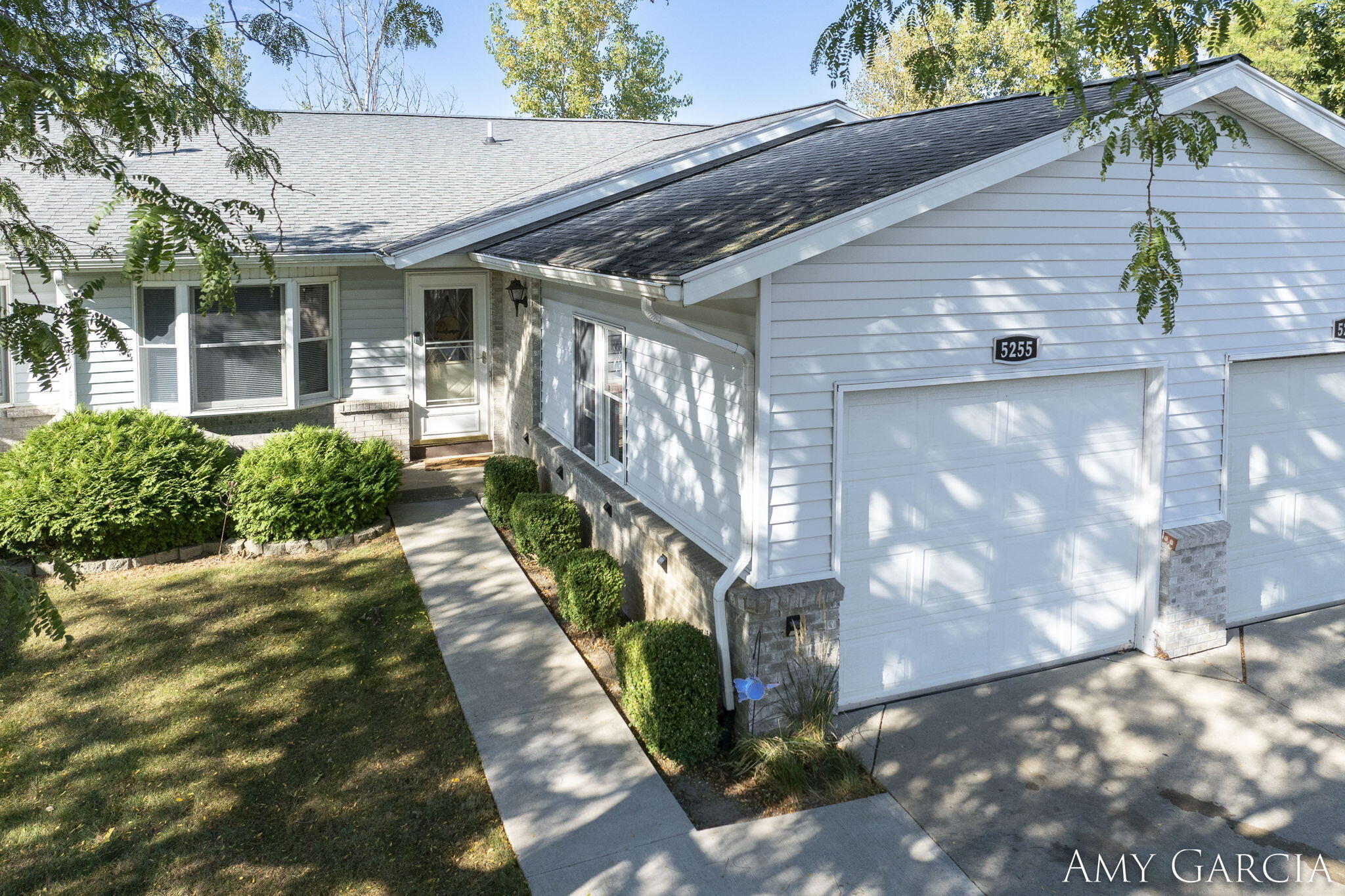 Wade St, Caledonia, MI 49316