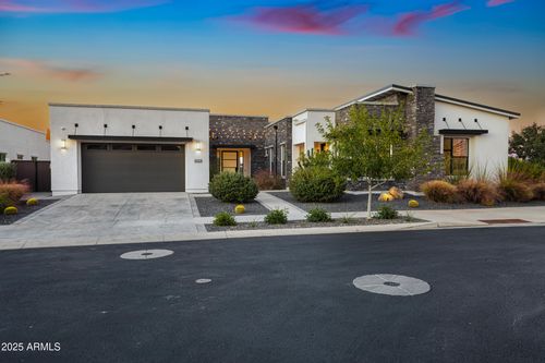 20576 E Marsh Rd, Queen Creek, AZ, 85142-2082 | Card Image