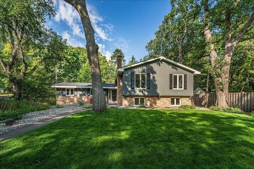 312 Griffit St, Hopkins, MN, 55343-2028 | Card Image