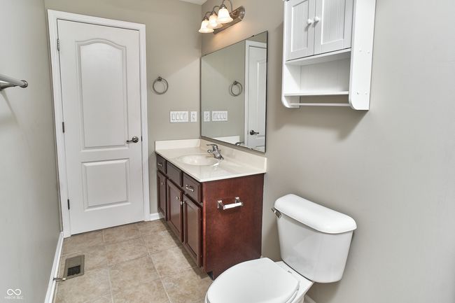 13499 Molique Blvd, Townhouse with 2 bedrooms, 3 bathrooms and null parking in Fishers IN | Image 37