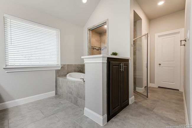 9011 Quail Gate, House other with 4 bedrooms, 3 bathrooms and null parking in Fair Oaks Ranch TX | Image 25