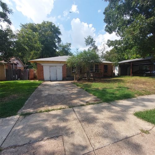 1411 Highland St, Mesquite, TX, 75149-2152 | Card Image