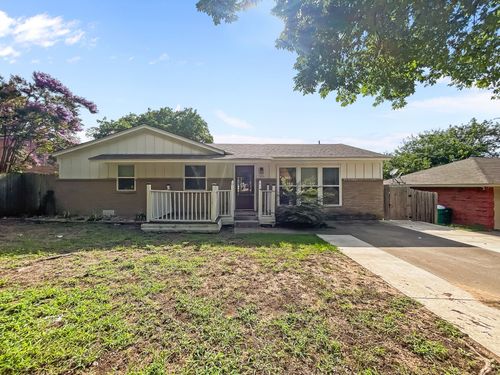 511 N 1st St, Midlothian, TX, 76065-2504 | Card Image
