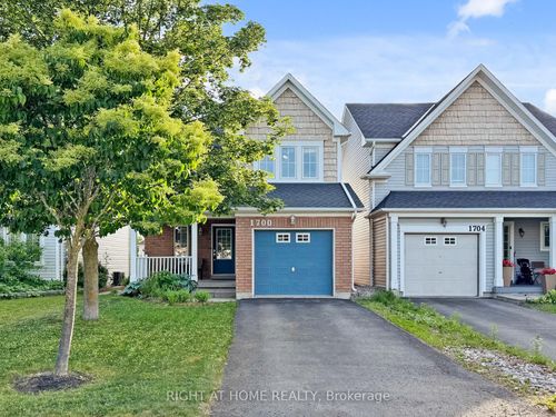 1700 Spencely Dr, Oshawa, ON, L1K0B2 | Card Image