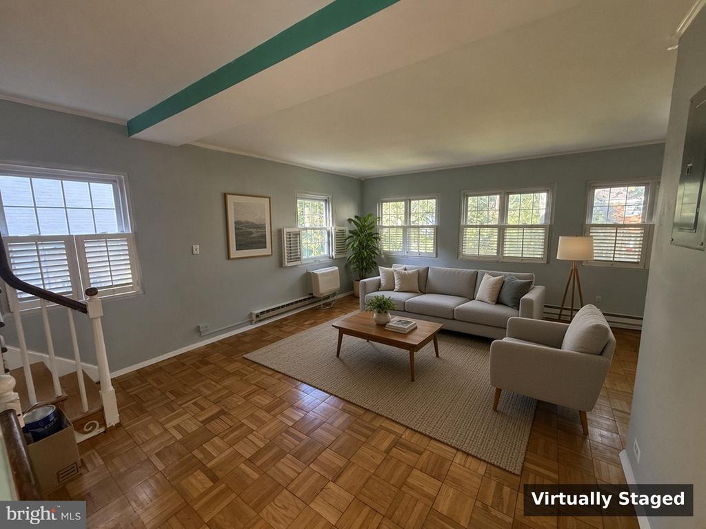 Residential Lease in ALEXANDRIA 3
