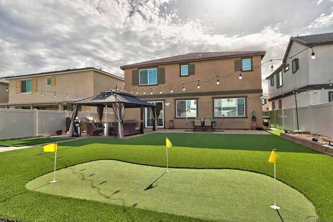 Putting Green | Image 35