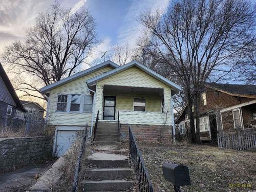 712 Saint Louis Ave, Excelsior Springs, MO, 64024-2616 | Card Image