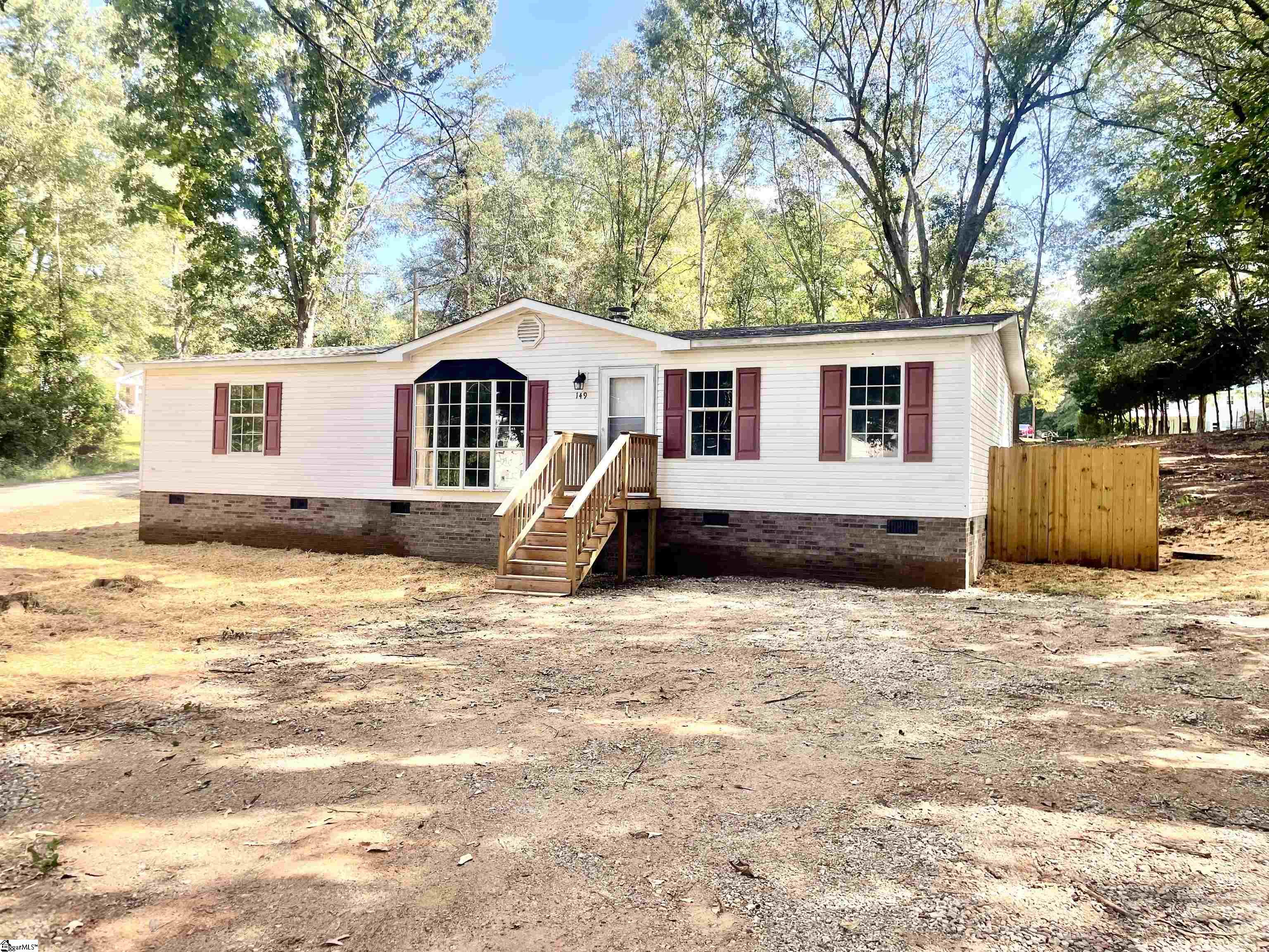 Merle Dr, Spartanburg, SC 29307