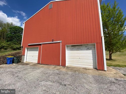 barn-storage-2422 Bridgeview Road, NEW FREEDOM, PA, 17349 | Card Image