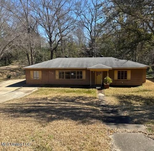 230 Hillside Dr, Vicksburg, MS, 39180-5616 | Card Image
