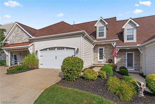 10943 Rocky Ledge Ln, Concord Township, OH, 44077-8605 | Card Image