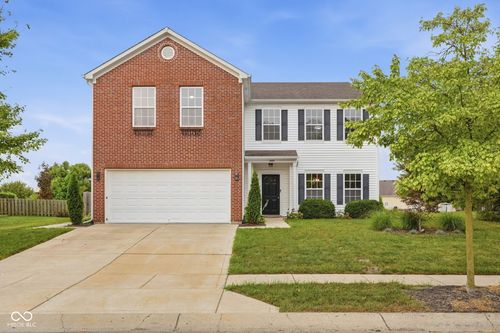 1102 Maple Run Dr, Sheridan, IN, 46069-5503 | Card Image