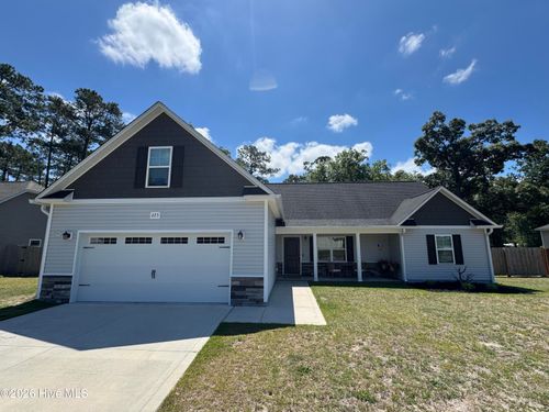 225 Westfield Dr, Richlands, NC, 28574-8009 | Card Image