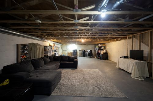 10936 Jodan Dr, Oak Lawn, IL, 60453-5052 | Card Image