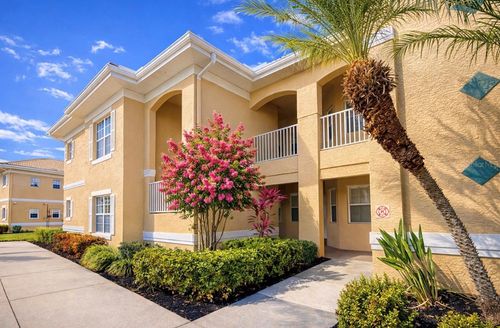 apt-201-6318 Grand Oak Cir, BRADENTON, FL, 34203-7134 | Card Image