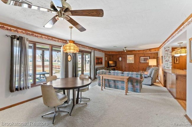 Family room in walkout basement | Image 20
