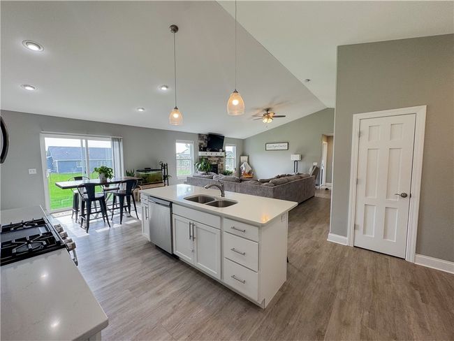 406 S Birch Ave, House other with 3 bedrooms, 2 bathrooms and null parking in Marshfield WI | Image 6