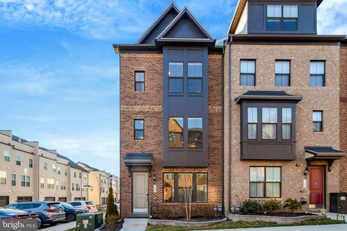 7282 Nittany Ln, ALEXANDRIA, VA, 22306-2372 | Card Image