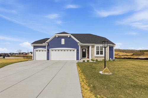 1425 Chapman Ct, Mukwonago, WI, 53149-5630 | Card Image