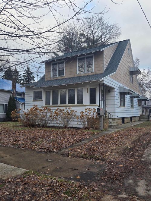 1318 4th Ave, Lake Odessa, MI, 48849-1304 | Card Image