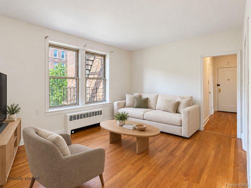 4o-43-10 48 Avenue, New York, NY, 11377 | Card Image