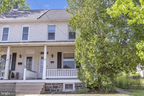 132 N 9th St, PERKASIE, PA, 18944-1104 | Card Image