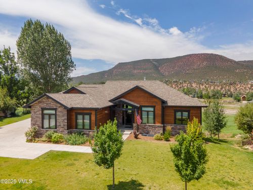 310 Black Bear Dr, Gypsum, CO, 81637-5027 | Card Image