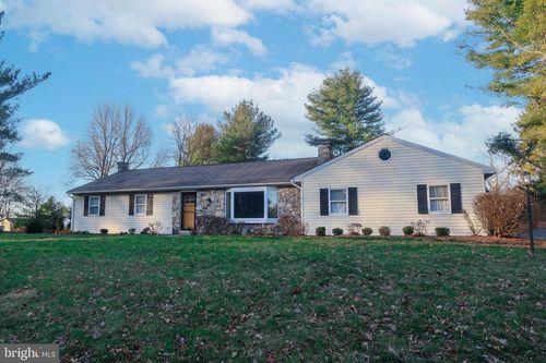 21 Bittersweet Dr, HERSHEY, PA, 17033-2606 | Card Image