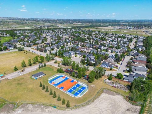 152 Valley Meadow Close Nw, Calgary, AB, T3B5M2 | Card Image