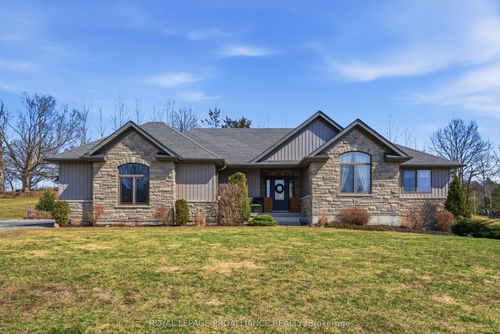 42 Windwhisper Dr, Plainfield, ON, K0K2V0 | Card Image