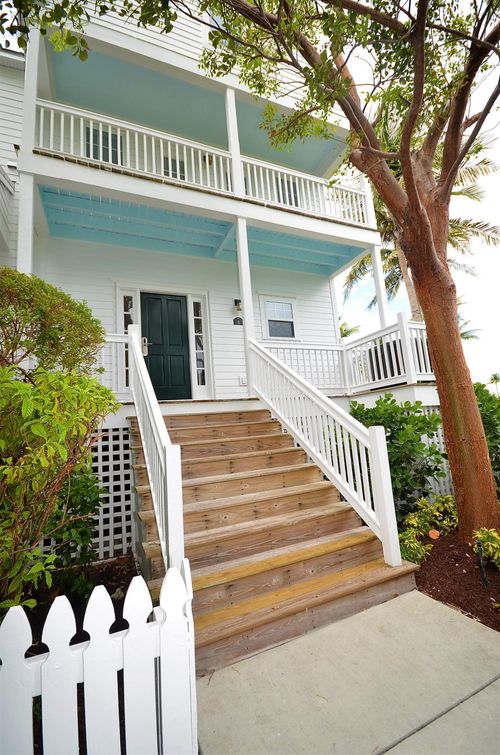 5-2600 Overseas Hwy, Marathon, FL, 33050-2243 | Card Image