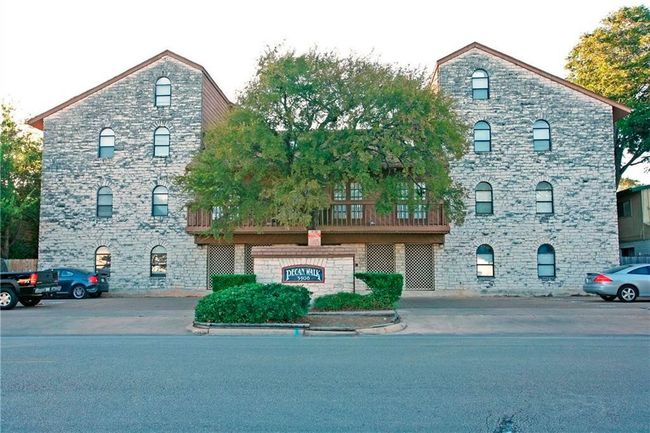 APT-301 - 3506 Speedway, Condo with 4 bedrooms, 2 bathrooms and 1 parking in Austin TX | Image 11