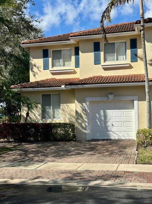 3121 N Evergreen Cir, Boynton Beach, FL, 33426-8659 | Card Image