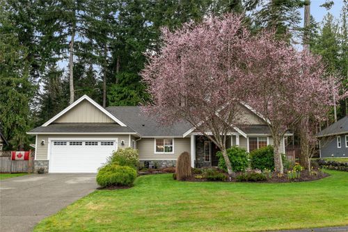 3936 Creekside Dr, Bowser, BC, V0R1G0 | Card Image