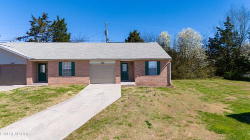 334 Hawthorne Oaks Way, Powell, TN, 37849-5453 | Card Image