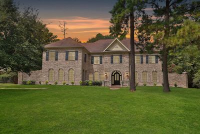 Stately custom home on over an acre! | Image 1