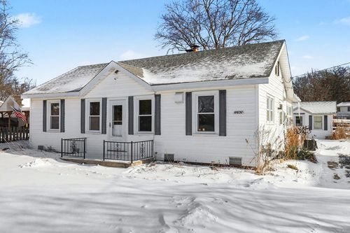 11637 Algonquin Dr, Pinckney, MI, 48169-9544 | Card Image