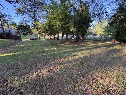 901 Hunter Dr, Palestine, TX, 75801-5014 | Card Image