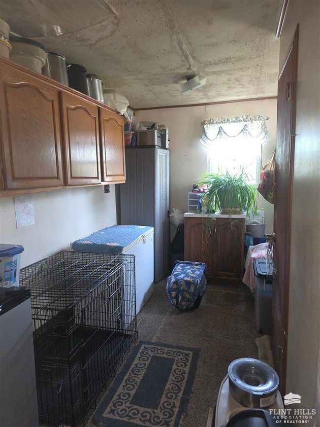 115 Se 2 Nd St, House other with 3 bedrooms, 2 bathrooms and null parking in Abilene KS | Image 6