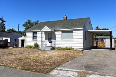 2123 E Joseph Ave, Home with 3 bedrooms, 1 bathrooms and null parking in Spokane WA | Image 2