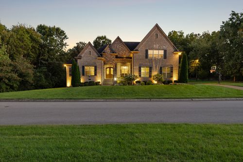 240 Laycrest Dr, Mount Juliet, TN, 37122-4260 | Card Image