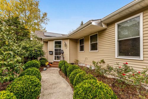 135 Sheridan Dr, Cape May, NJ, 08204-3843 | Card Image